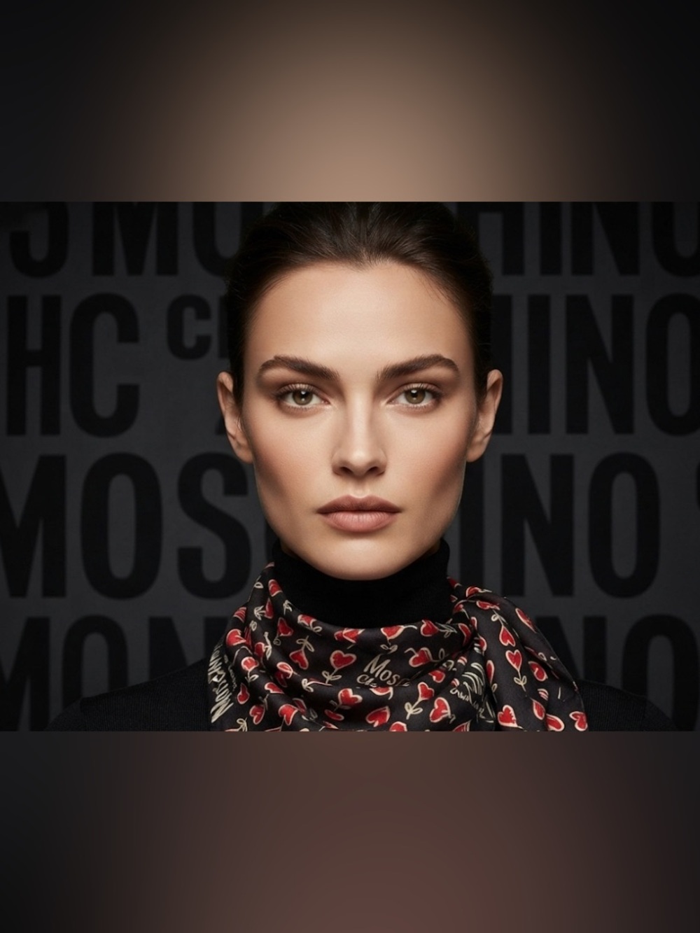 Authentic MOSCHINO designer heart love scarf